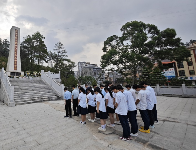 祭英烈傳紅色基因，擔使命踐行復興夢——惠州理工學校開展清明祭英烈活動192.png